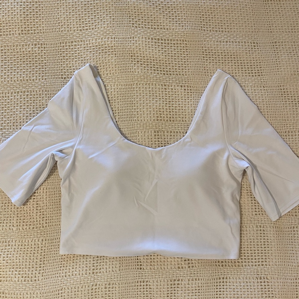 Athleta Crop Scoop Neck Top with Built In Bra